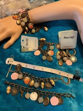 1980 Vintage Charm Bracelet Cottage core Rose Bird (Locket) Brass,Jade Glass NOS